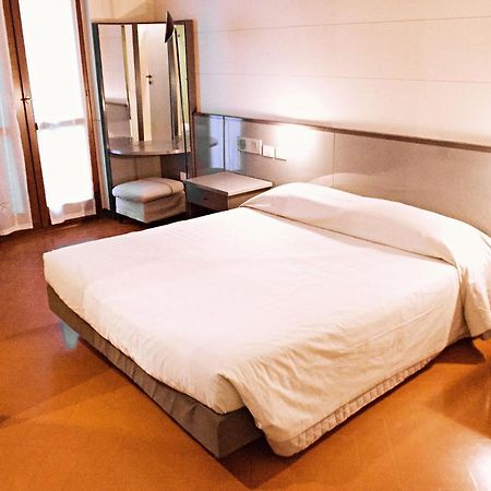 Hotel Franciacorta Paderno Franciacorta Экстерьер фото