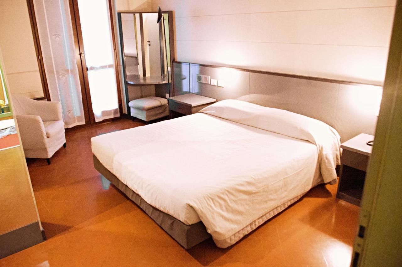 Hotel Franciacorta Paderno Franciacorta Экстерьер фото