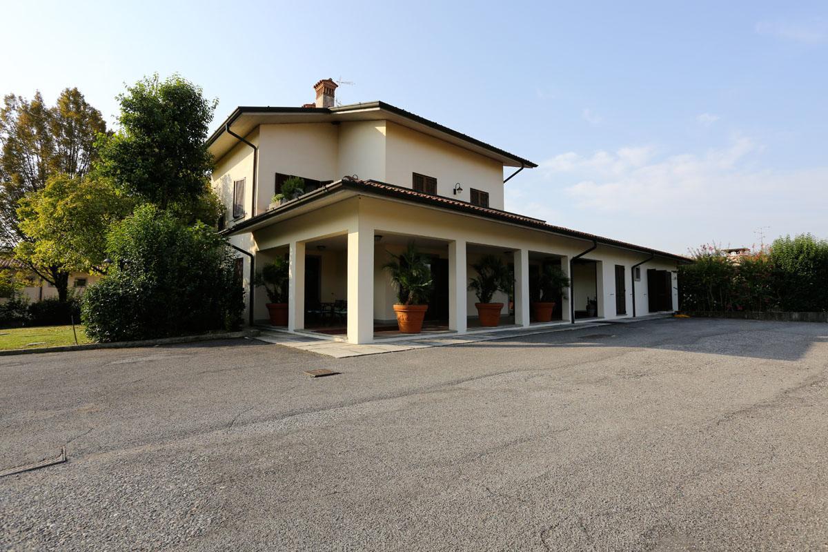 Hotel Franciacorta Paderno Franciacorta Экстерьер фото